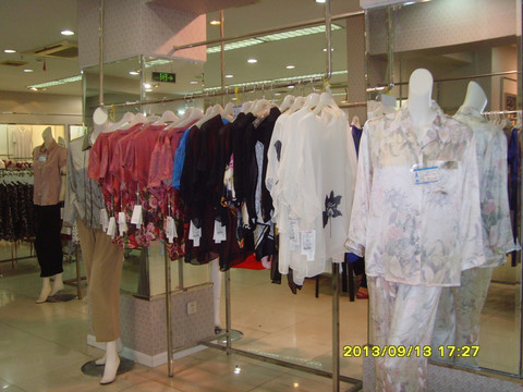 服裝店場(chǎng)景