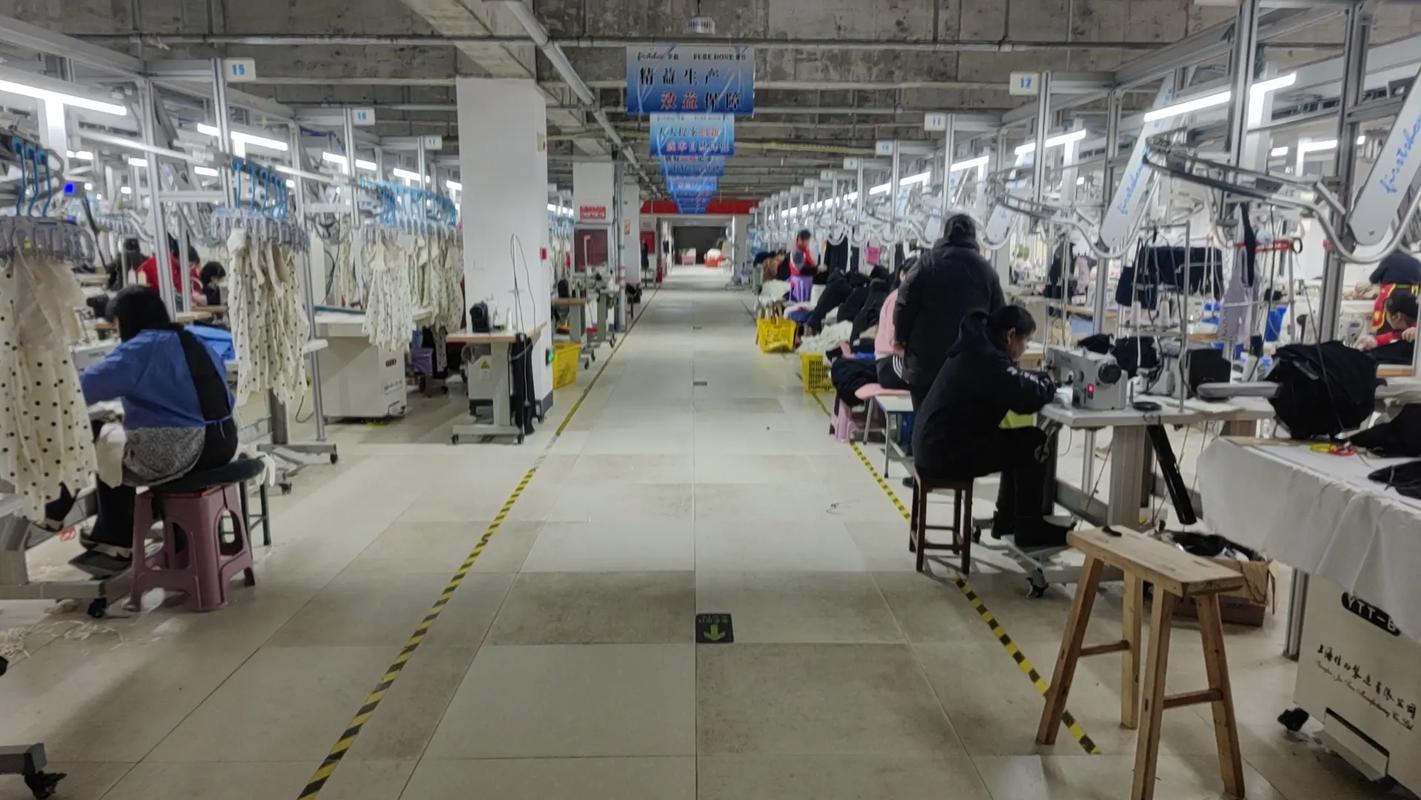 服裝工廠現(xiàn)場5s管理.5s現(xiàn)場管理是一種用于提高工作場所效率